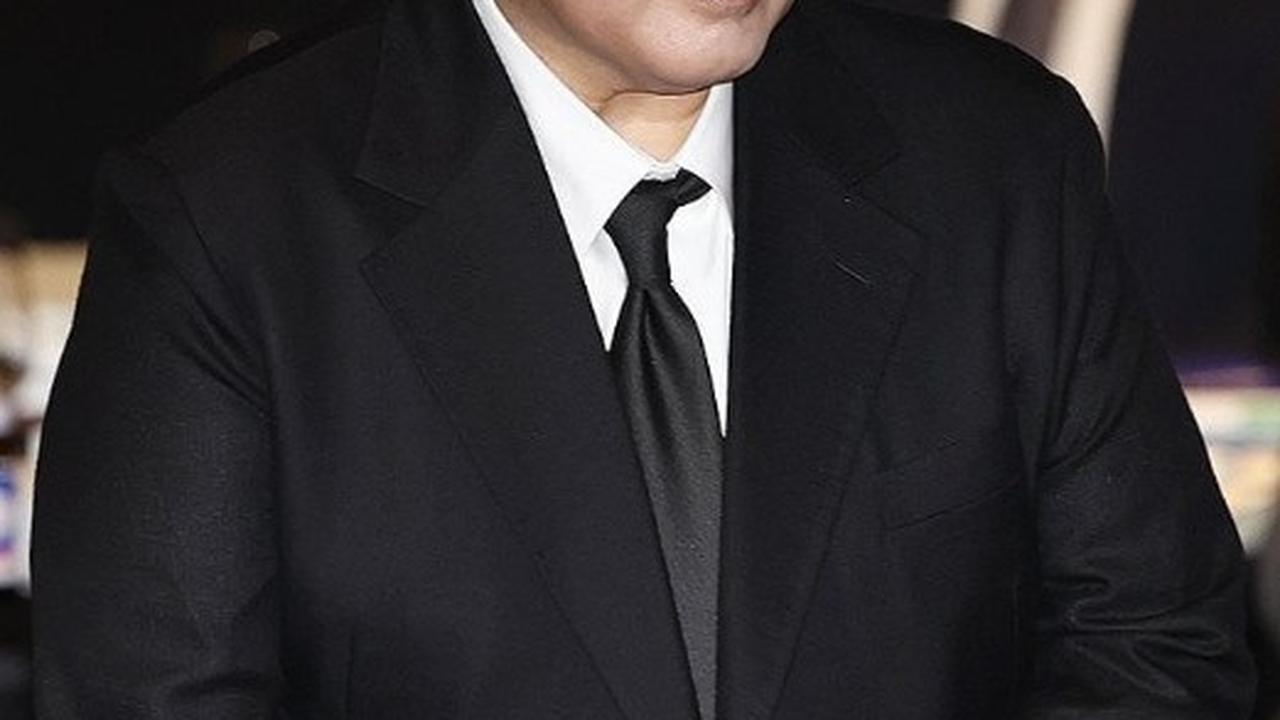 Penampilan Baru Bang Si Hyuk di Publik Sukses Jadi Sorotan Netizen, Disebut Tampak Berbeda