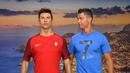 Cristiano Ronaldo berfoto bersama patung lilin dirinya saat berada dipajang dalam museum CR7  tempat kelahiran Ronaldo di Madeira, Portugal, (23/7/20160.  (AFP/Joana Sousa)