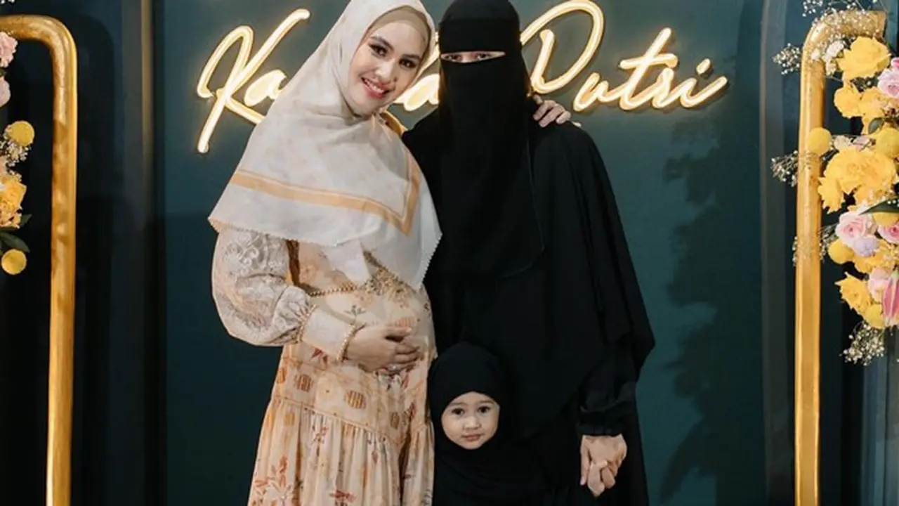 8 Momen Kedekatan Kartika Putri dan Syarifah, Lepas Anak Sambung Sekolah di Yaman