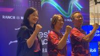 Kiri ke Kanan: Co-founder Blibli, Lisa Widodo, Chief Merchandising and Marketing Officer PT Surpa Boga Lestari Tbk, Elsa Dian Trifani, dan race management Fresh Track 5K 2025, Gunawan Samiaji, usai memberikan keterangan mengenai ajang lari bertajuk Fresh Track 5K 2025 di Jakarta yang berlangsung 8 November 2025. (Bola.com/Benediktus Gerendo Pradigdo)