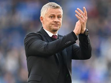 Manchester United sedang mengalami masa sulit pada musim ini di bawah asuhan Ole Gunnar Solskjaer. Namun, pelatih asal Norwegia tersebut masih begitu beruntung. Pasalnya, 5 juru taktik berikut ini sudah didepak dari klubnya akibat persaingan yang begitu ketat di Liga Inggris. (AFP/Paul Ellis)