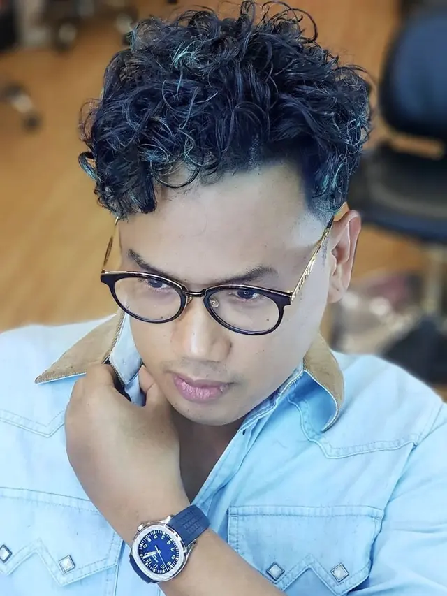 Gaya Rambut Nyeleneh Uya Kuya (sumber: instagram/king_uyakuya)