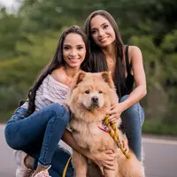 ilustrasi teman perempuan/Photo by Junior REIS on Unsplash