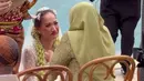 Ia memilih menikah lagi setelah 3 tahun meninggalnya Ashraf Sinclair. Keputusan itu tidaklah mudah baginya dan keluarga. [Instagram.com/sellyraimantra]