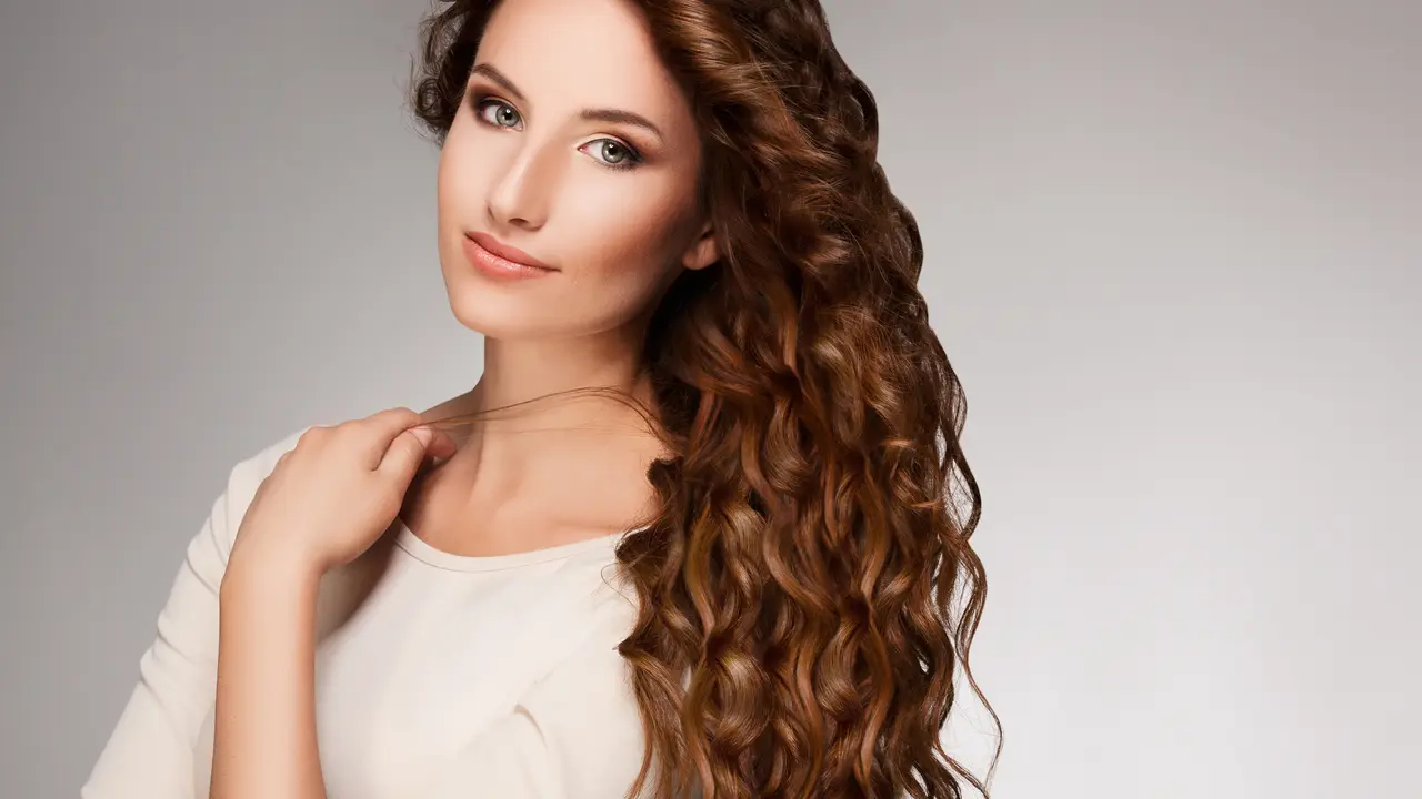 Pemilik Rambut Keriting, Jangan Lakukan 7 Hal Ini!