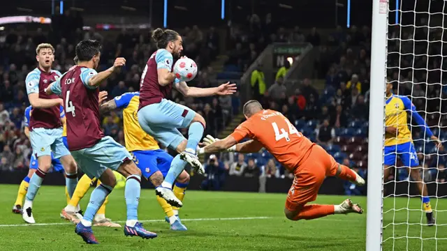 FOTO: Bungkam Southampton, Burnley Bergerak Menuju Zona Aman Liga Inggris