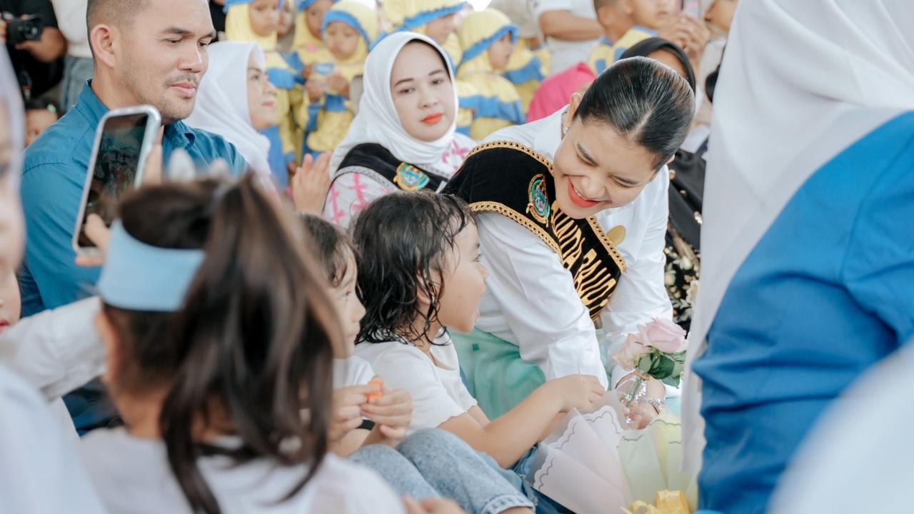 Kahiyang Ayu hadiri acara Kampung Ceria Anak Merdeka (Kacamer) 2025