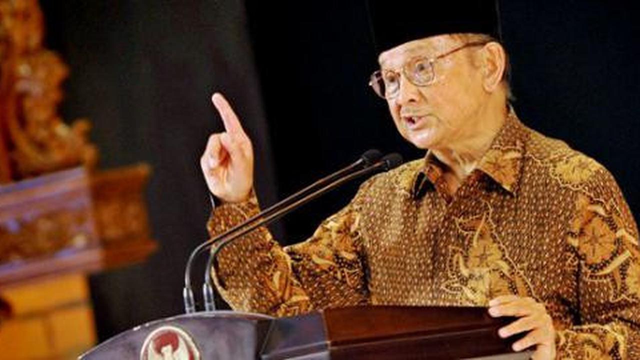 Habibie raih penghargaan medali emas kemerdekaan pers