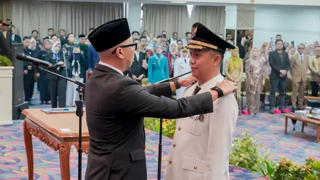 Putra Bupati Way Kanan yang Wafat 20 Hari Setelah Dilantik Kini Duduki Kursi Wakil Bupati