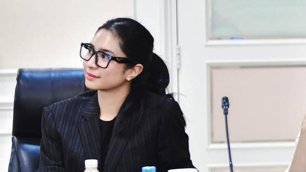 8 Fakta Mikha Tambayong yang Belum Banyak Diketahui, Nama Mendiang Ibunya Sama Seperti Nama Suami