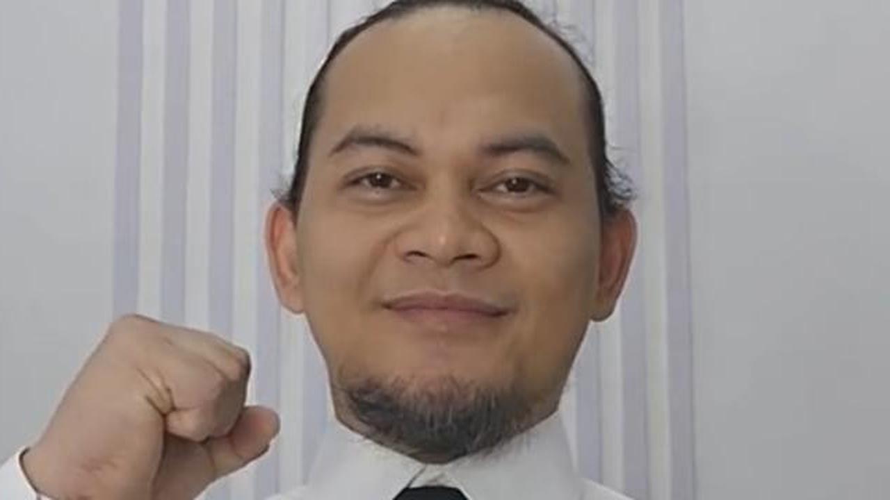 Mbah Mijan Jadi Mahasiswa Baru di Kampus Malang, Video Perkenalannya Viral Curi Perhatian Warganet