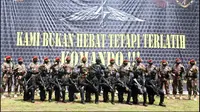 Komandan Jenderal Kopassus Brigjen TNI Mohamad Hasan disematkan Brevet Antiteror. Penyematan dilakukan oleh Wadansat 81 Kopassus Letkol Inf Wimoko.