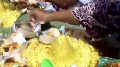 Ditengah gugatan KPU di Mahkamah Konstitusi warga Solo menggelar tumpengan untuk Presiden terpilih Joko Widodo.