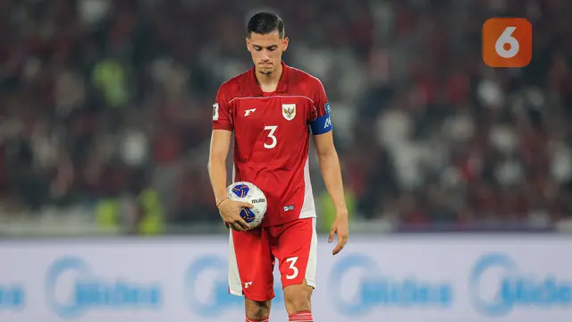 Foto: Momen Cerdas Jay Idzes Atur Penalti untuk Kemenangan Timnas Indonesia atas China di Kualifikasi Piala Dunia 2026