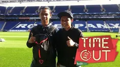 Sahabat masa kecil Evan Dimas, Fuguh Pangestu, mengaku sangat betah berada di Kota Barcelona. Meski awalnya tersiksa karena tak cocok dengan masakan Spanyol, Fuguh akhirnya bisa menikmatinya.