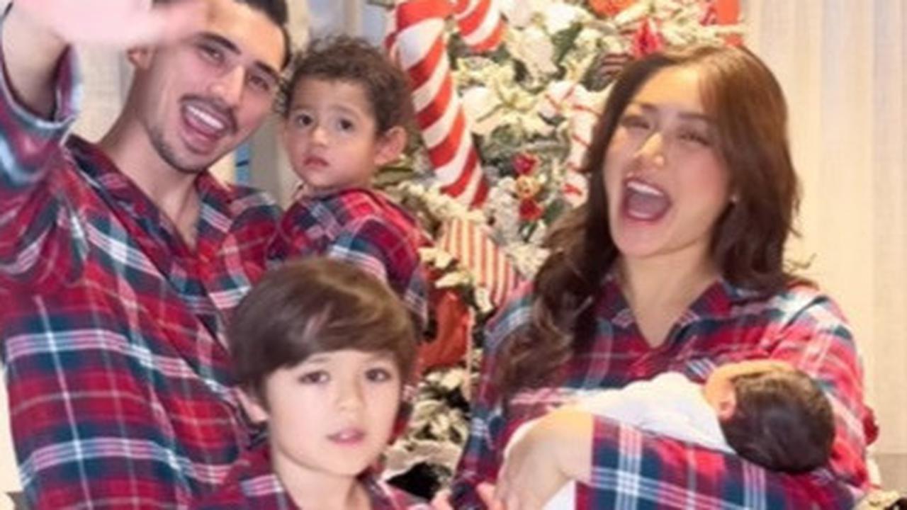 Potret Menggemaskan El Barack Putra Ganteng Jessica Iskandar Buat Surat Untuk Santa Claus, Minta Uang 10 Ribu Dollar