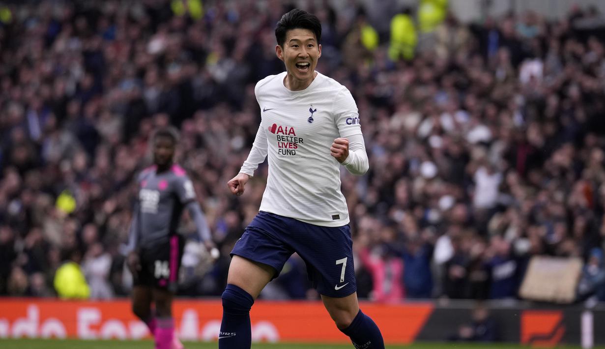 <p>CR-7 mampu mengungguli raihan gol kandang bintang Tottenham Hotspur, Son Heung-min yang baru mencetak 13 gol musim ini. (AP/Matt Dunham)</p>