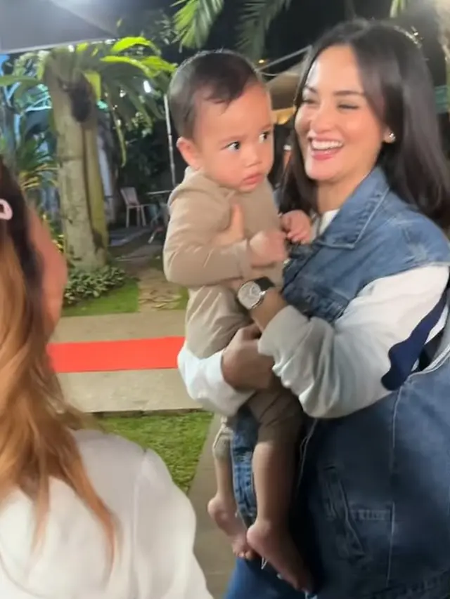 Ririn Ekawati bersama Cipung (Instagram/ririnekawati)