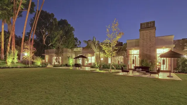 [Bintang] Jeremy Renner