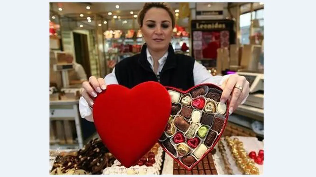 Valentine Meriahkan Pencarian Google