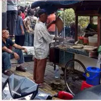 3 ledakan bom di Sarinah tak sanggup ciutkan nyali warga Jakarta.