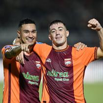 Dua pemain Borneo FC Samarinda, Juan Villa dan Mariano Peralta. (Bola.com/Dok.Instagram Borneo FC).