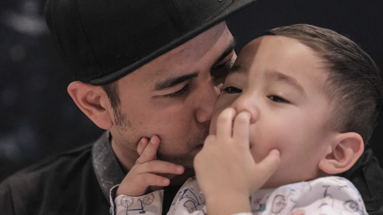 Melihat Kedekatan Raffi Ahmad - Nagita Slavina Bersama Si Buah Hati