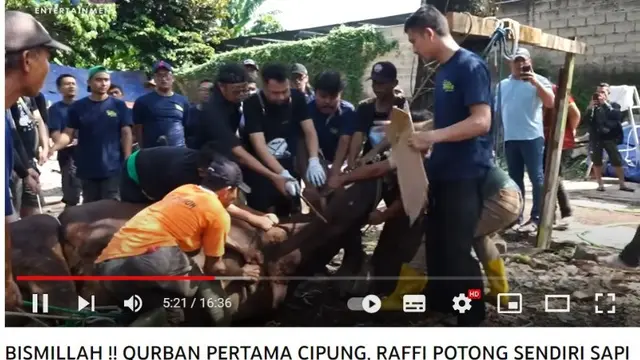 Potret Artis yang Ikut Potong Kurban di Hari Raya, Ayu Ting-Ting Hingga Ria Ricis