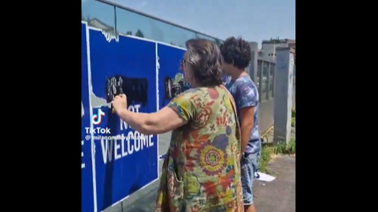 Warga Milan Italia Ramai Gantung Spanduk Tolak Orang Israel, Datang Warga Zionis Seenaknya Merusaknya