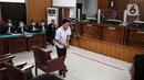 <p>Terdakwa Richard Eliezer Pudihang Lumiu bersiap menjalani sidang dengan agenda pembacaan vonis oleh Majelis Hakim dalam kasus pembunuhan Brigadir Yosua Hutabarat di Pengadilan Negeri Jakarta Selatan, Rabu (15/2/2023). Eliezer merupakan ajudan dari istri Ferdy Sambo yang telah mengabdi sejak 2013. Saat itu, Ferdy Sambo masih menjabat sebagai Kapolres Brebes. Eliezer sendiri, bertugas di Brebes sebagai Satlantas Polres Brebes. (Liputan6.com/Johan Tallo)</p>