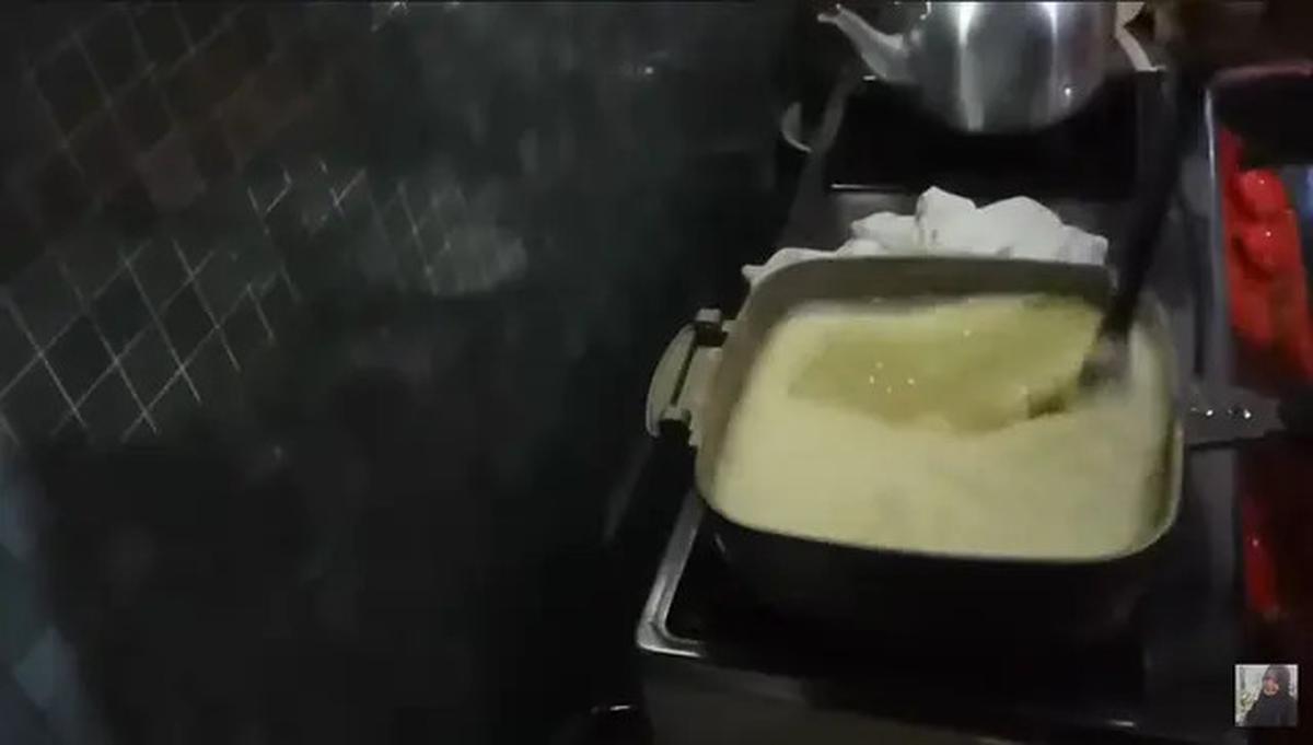 Cara Jitu Membuat Lontong Empuk Tanpa Bungkus Daun atau Plastik