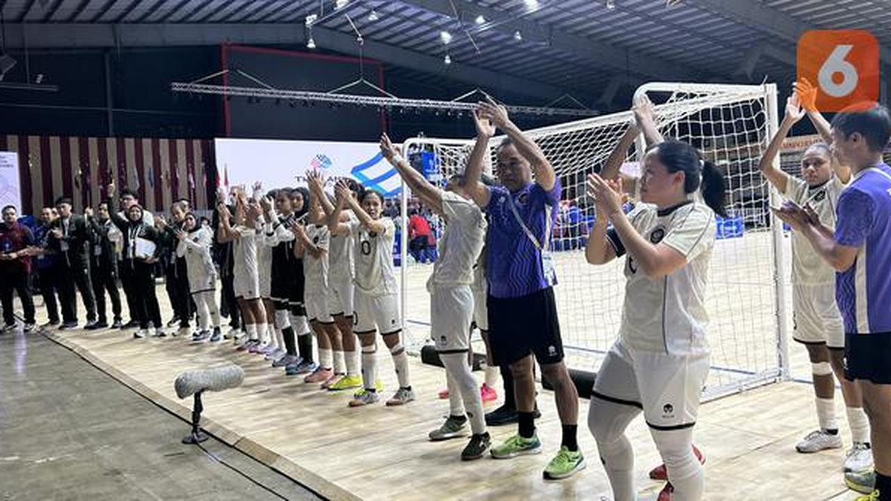 Keharuan Pemain Timnas Futsal Putri Indonesia setelah Raih Medali Perak SEA Games 2025