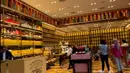<p>Brand teh luxury asal Singapura yang didirikan sejak 2008 ini, kualitasnya tak diragukan lagi. Tak hanya menjadi favorit banyak orangn namun juga menjadi tempat untuk para penikmat teh memanjakan diri. [Foto: Fimela.com]</p>