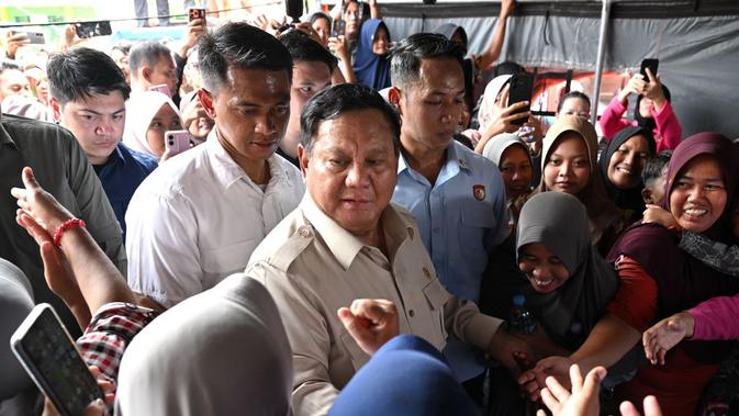 Prabowo Usai Tinjau Banjir Sumatera: Keadaan Terkendali, Kondisi Pengungsi Baik