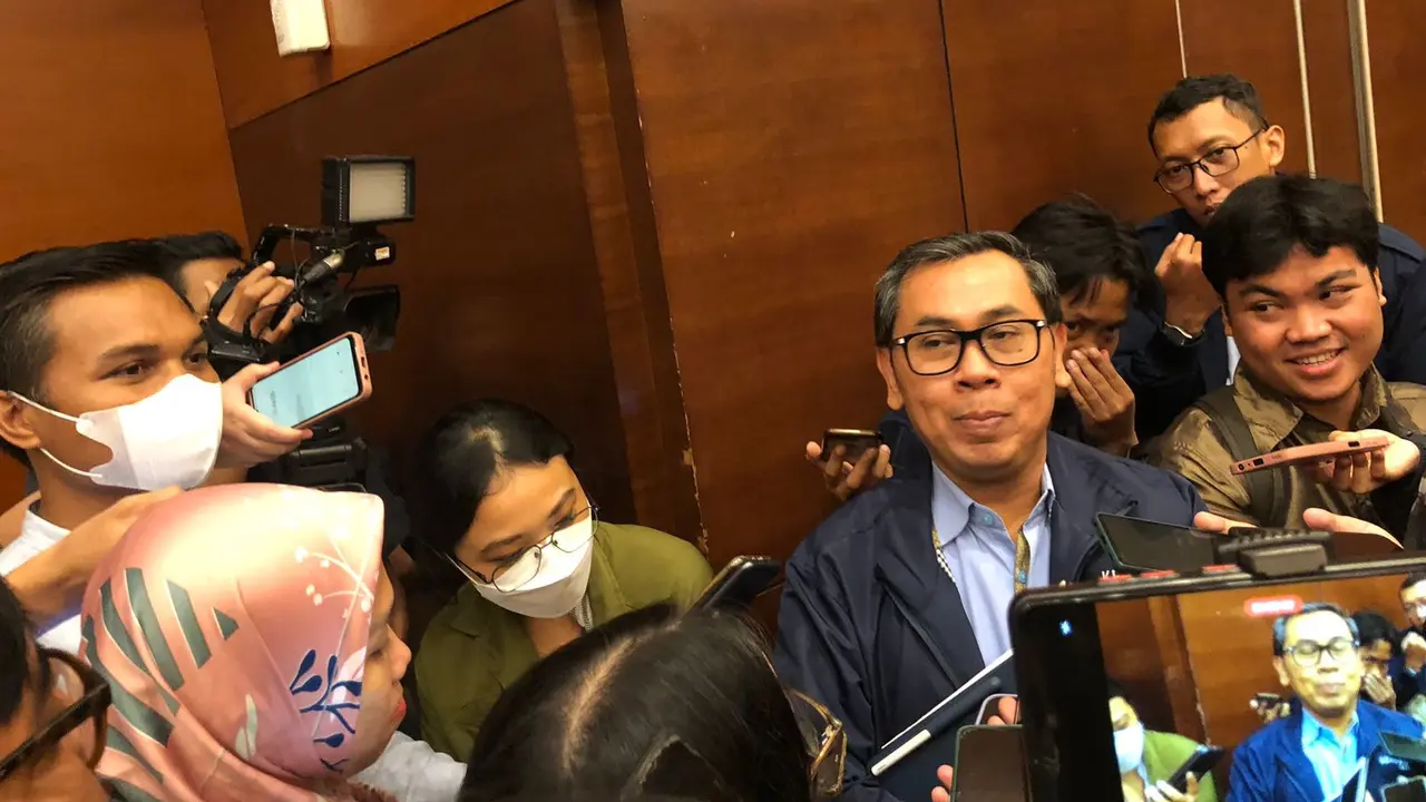 Staf khusus Menteri Keuangan Yustinus Prastowo mengatakan, Kementerian Keuangan saat ini tengah melakukan investigasi mengenai 69 pegawai Ditjen Pajak yang dicurigai melakukan tindak pencucian uang.
