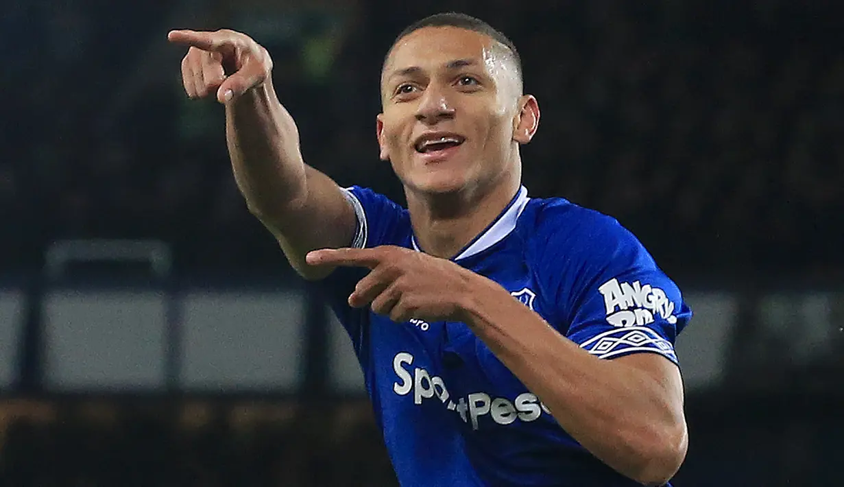 5. Richarlison (Everton) - 8 Gol. (AFP/Lindsey Parnaby)