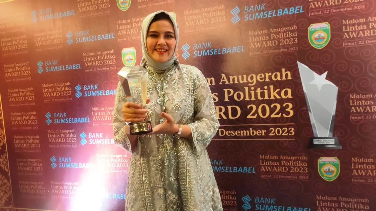 Raih Anugerah Lintas Politika, Nirmala Dewi Siap Ditunjuk Jadi Sekjen PSSI