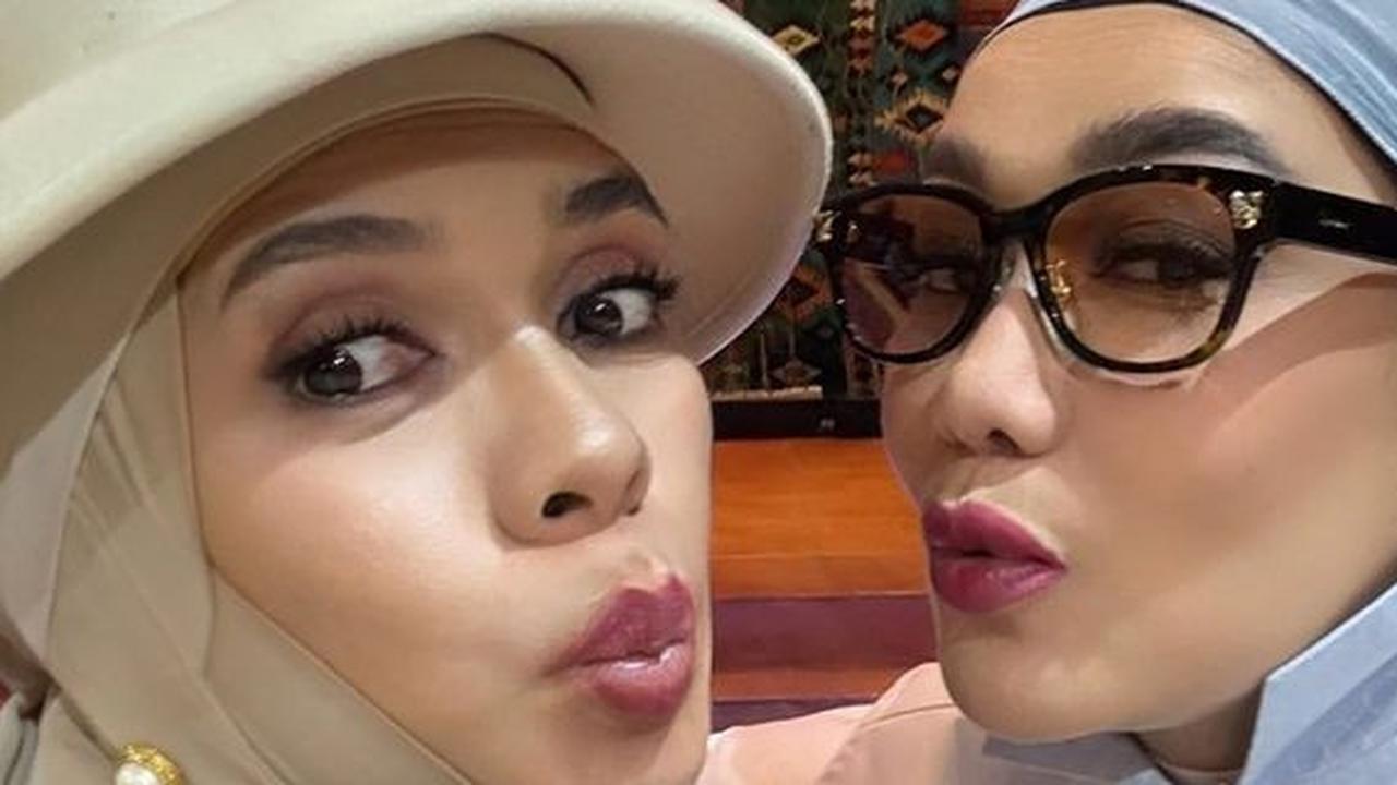 7 Potret Kekompakan Besanan Reza Artamevia dan Lenggogeni Faruk Ibu Gen Halilintar