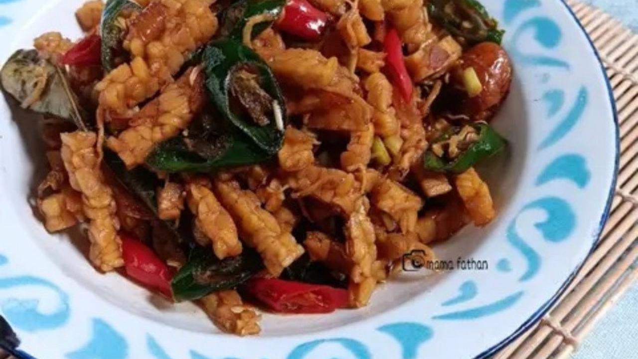 Resep oseng tempe khas Banyumas. (dok. Cookpad @mamafathan)