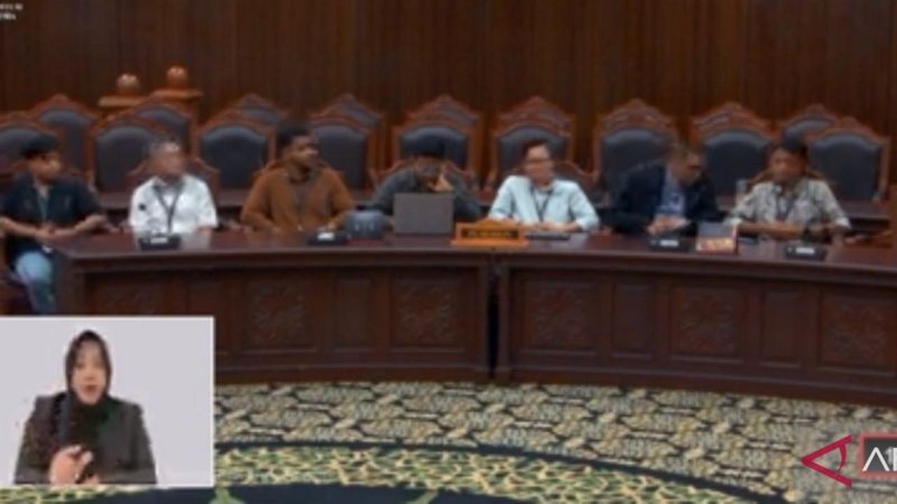 MK Tolak Uji UU Polri, Permohonan Masa Jabatan Kapolri Dinilai Kabur
