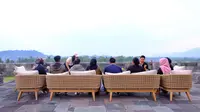 Top 3 Berita Hari Ini: Syahdunya Suasana Sunrise Breakfast Berpemandangan Candi Borobudur