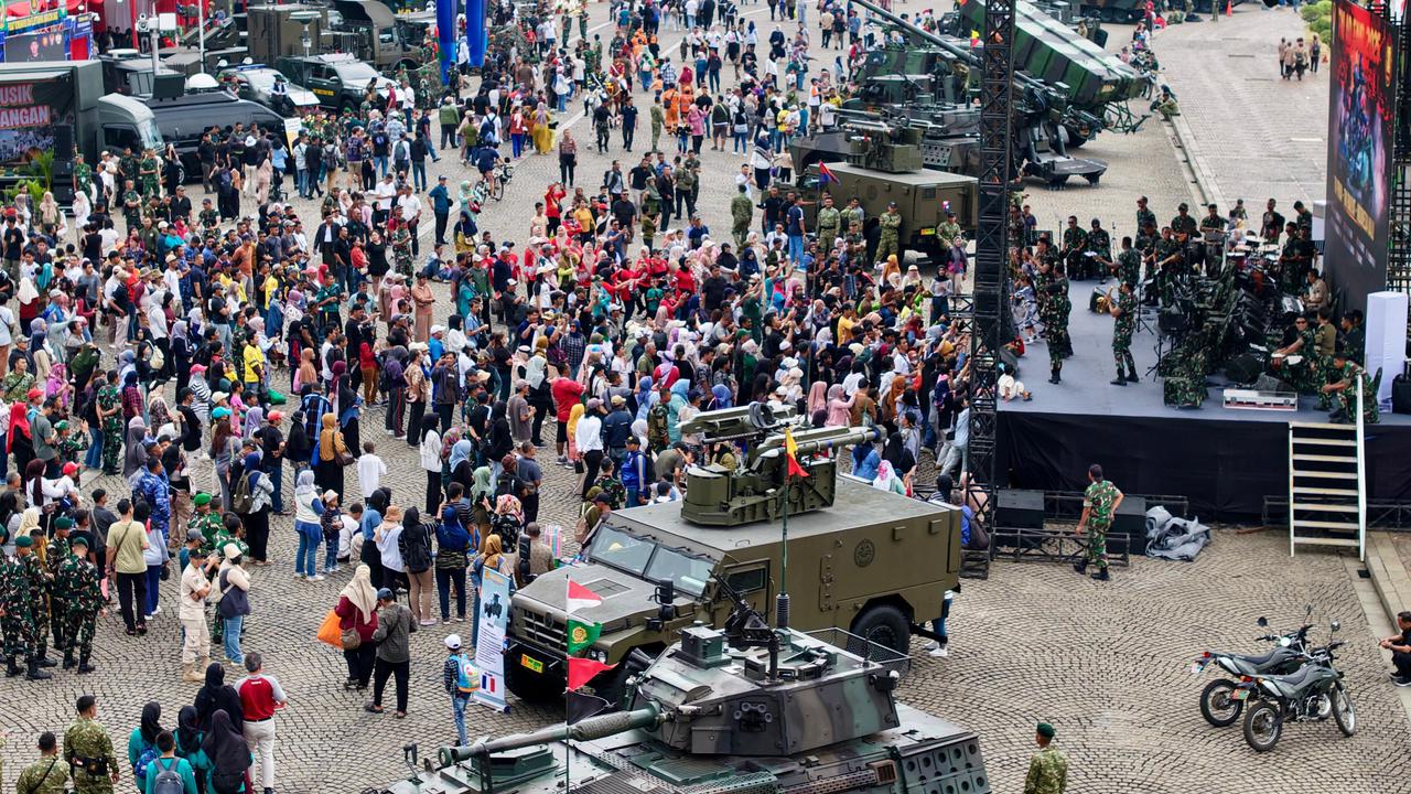 Hari Pertama TNI AD Fair 2025, Stand