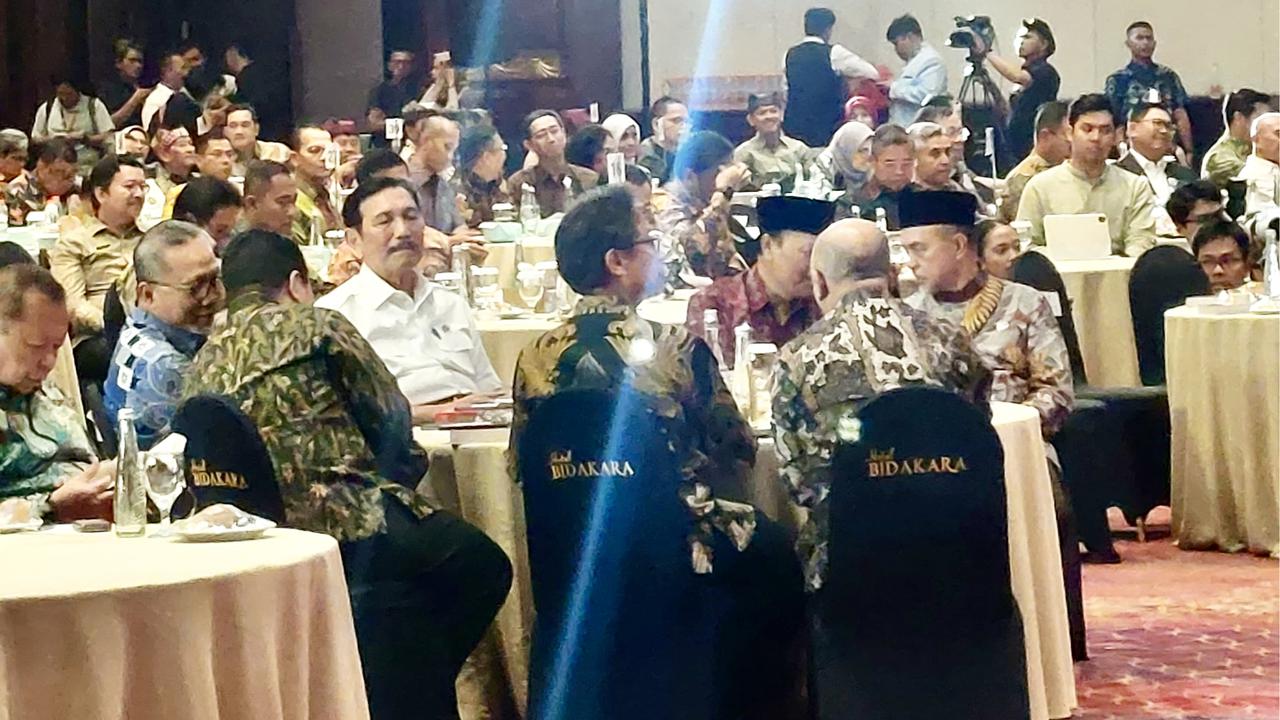 Menko Luhut Beri Sinyal Azwar Anas Bakal Jadi Menteri di Era Prabowo-Gibran