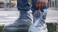 Dry Steppers, Canggihnya Sarung Sepatu Anti Air 