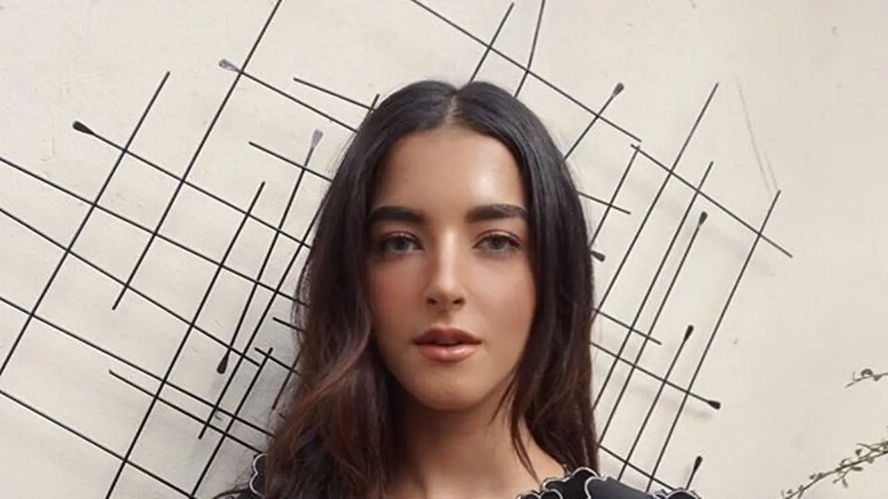 Trik Tampil Cantik Saat Liburan di Paris Ala Tasya Farasya HL