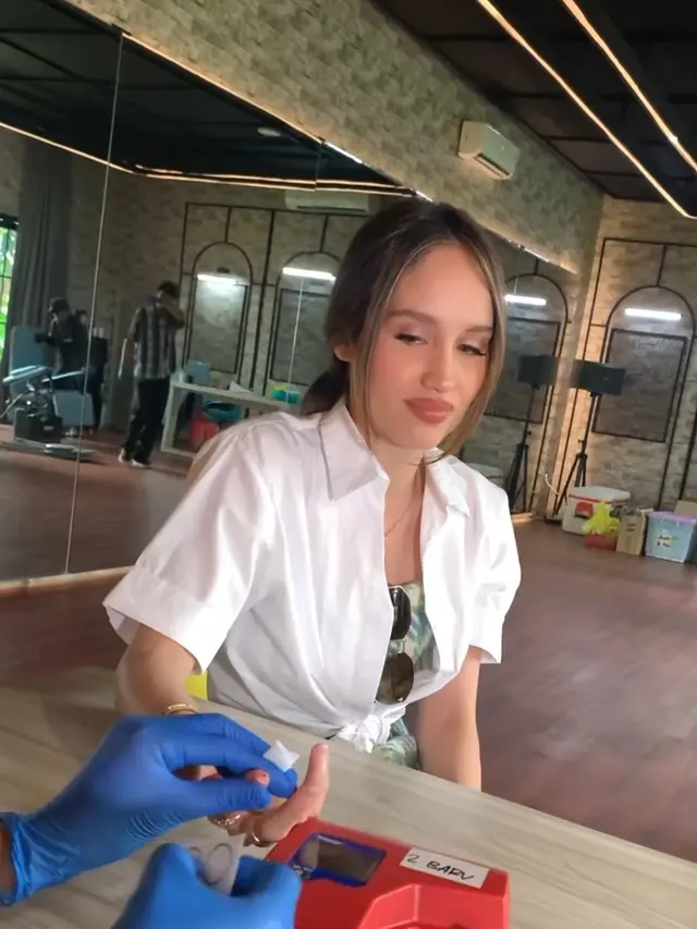 Cinta Laura