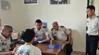 Modus Narkoba Cair Masuk Lapas: Diselundupkan Lewat Botol Parfum