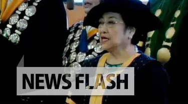 Presiden ke-5 RI Megawati Soekarnoputri mendapat gelar Doktor Honoris Causa dari Universitas Padjajaran (Unpad), 