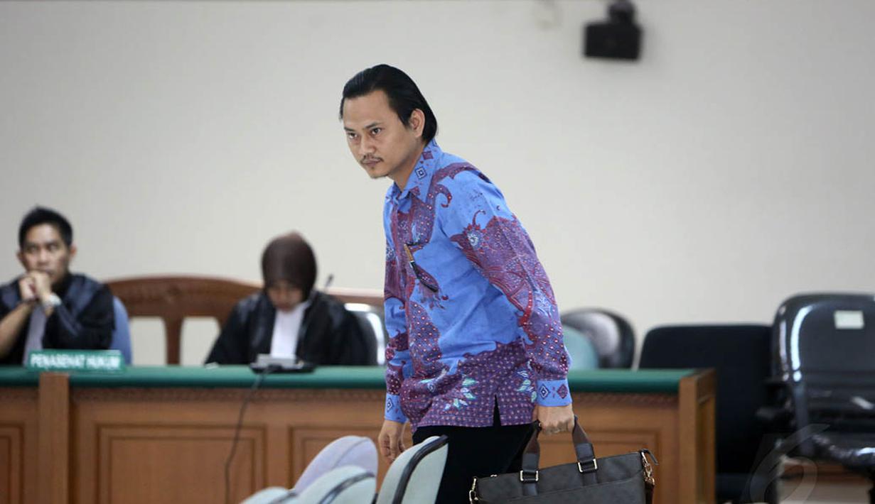 Terdakwa Direktur Utama PT Rifuel, Riefan Afrian menjalani sidang lanjutan kasus videotron, Jakarta, Kamis (22/10/14) (Liputan6.com/Miftahul Hayat)