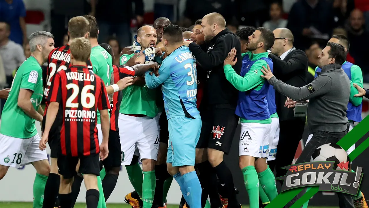 Replay Gokil: Pemain Ini Dihajar Satu Tim Karena Aksi Kasarnya